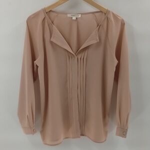 chandi & lia snap down long sleeve blouse small lightweight tan  pin tuck front